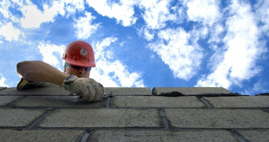 man-working-sky-roof-wall-asphalt-1139579-pxhere.com