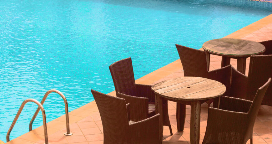 table-water-chair-pool-swimming-pool-patio-1390889-pxhere.com